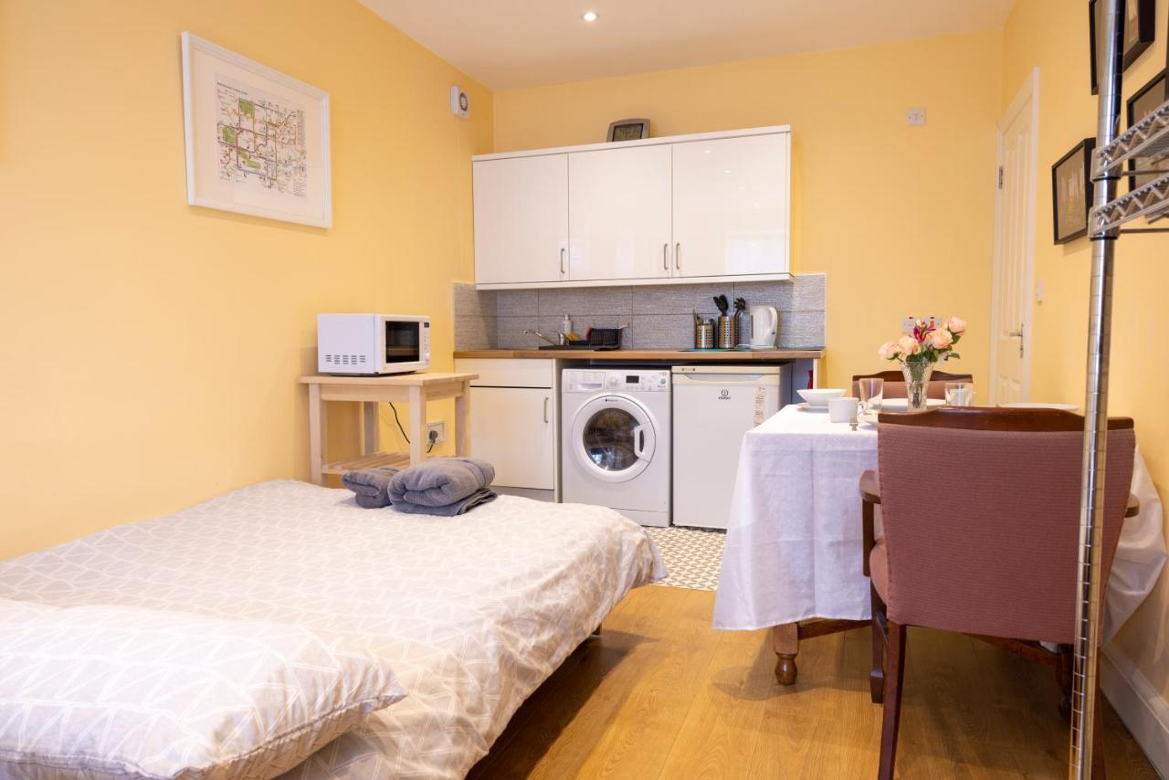 London Vegetarian Smoke & Pet Free En-Suite With Ev Parking Έτζγουερ Εξωτερικό φωτογραφία